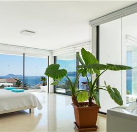 4 Bedroom Villa with Infinity Pool in Kalkan, Sleeps 8